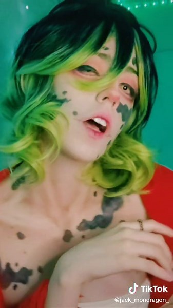 Gyutarou Cosplay at Katsucon: A Demonslayer Showcase