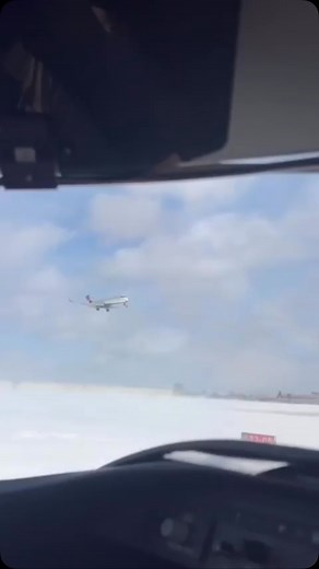 Breaking911 on Instagram: "SHOCK FOOTAGE: Newly released video shows the exact moment of the impact of Delta Connection flight 4819 in Toronto. 80 people were aboard the flight. Miraculously, only 18 suffered injuries. Two are critical but stable."