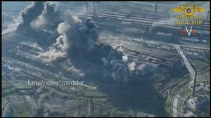 Russian and Ukrainian forces believed to be fighting inside Mariupol steel plant