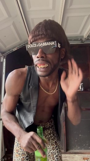 They can replicate, duplicate and make carbon copies but a mfka couldn’t do me better than me if we swapped bodies 💯🔒😮‍💨 #slyflymccartney #fyp #pimp #pimppoetry #usethissound #legendary #oneofone #idgaf #rizz #bigrizz #fly #slyfly #talkmyshit