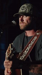 🎸 Don't miss the electrifying performance of Riley Green with special guests Tracy Lawrence and Ella Langley LIVE at Rupp Arena on Fri., March 8th! 🎤 🎟️: https://ow.ly/PeKK50QzlWo | Rupp Arena