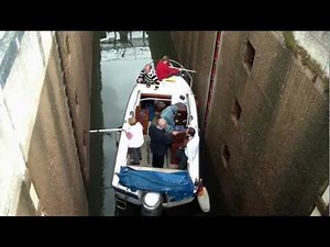 Mosel - Bootsschleuse mit neuer Technik