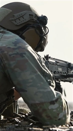 DESTRUCTIVE! US Tests M240B Machine Gun! #usarmy #training #righttargets