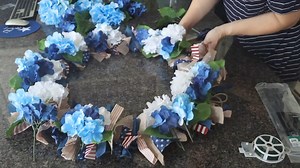 Easy DIY Summer Wreath Tutorial for the front door #diy #diyprojects #diycrafts #diyhomedecor | makingfrugalfun | Facebook