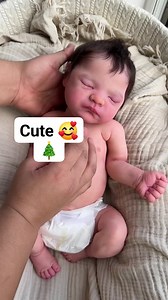 She is a Full body silicone with wet and drink system Takes a real pacifier... Takes a bath...🚿🛁 Drink's from a bottle....🍼 Made of silicone soft squashy dolo Come with the outfits ❤😊😊 Box 📦 opening Packet of diapers | Chanel Reborn Silicone Dolls