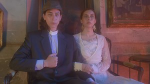 Old fashioned wedding couple portrait - Free Stock Video