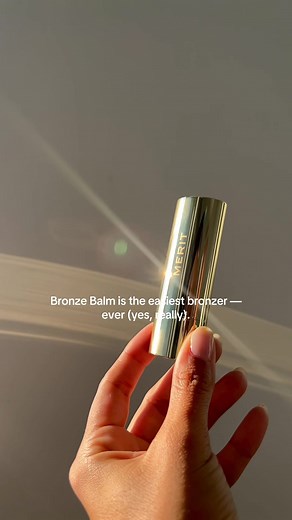 Effortless Bronzer Application with Merit Beauty