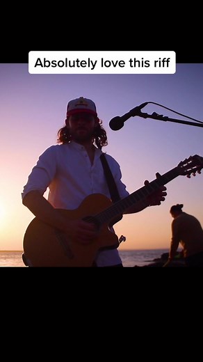 #fluteloops #guitar #loops #busker #busking #streetmusic #irish #looping #looper #beats #music #fyp #beatbox #musician