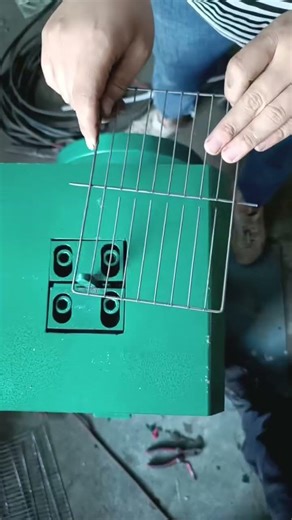 Wire Mesh Cutter ， wire mesh trimming machine , wire frame cutting machine