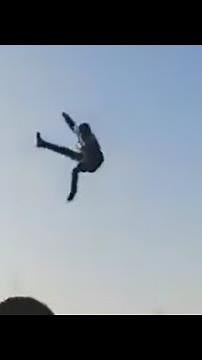 GIRL FALLS OUT OF RIDE (SLINGSHOT)!!!!!