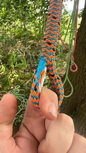 Please check your gear. This is simply unacceptable @marlowropes_arb_and_industrial. Preclimb inspection was done and the climber identified this mid ascent. How does this even happen. Zero whipping?!🤷‍♂️ #arblife #arborist #rope #ropeaccess #trees #marlow #rope #splicing | Preservation Tree