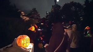 Night of 1,000 Jack-o-Lanterns display opens at Chicago Botanic Garden