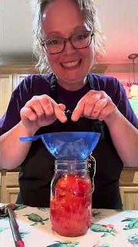 Canning fresh tomatoes: a step-by-step guide #garden #gardening #organic #homestead