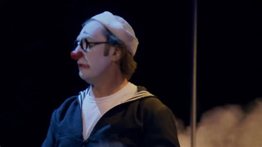 Los clowns Terry Bartlett y Valery Slemzin en el espectaculo "O" del Circo du Soleil cuando no todo es comicidad y el sentimiento es lo fundamental en su performance!!! | El Mundo Mágico del Clown