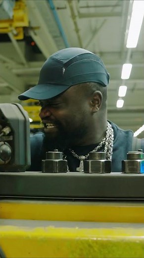 A small step for Keno... a giant for the Cool Liner 👀 #trailerheads #kronetrailer #shorts