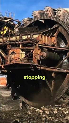 Terrifying power of the world's biggest excavator #heavyequipment #power