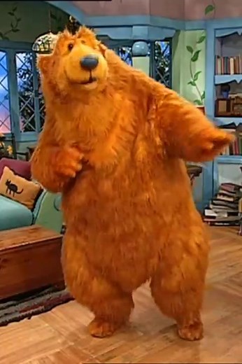 Vidéos de Tibère (@tibereetlamaisonbleue) avec son original - Tibère