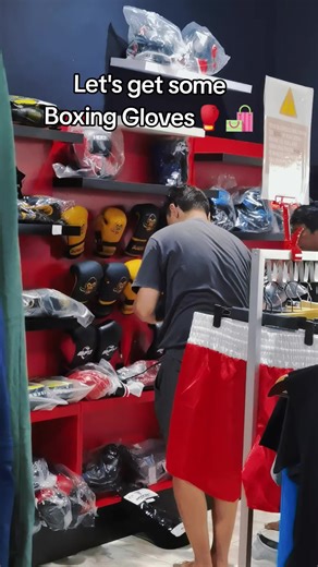 Thinking about training? Let’s get some boxing gloves 🥊😉 #shopping #fight #bali #viral #fyppppppppppppppppppppppp