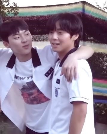 Their clingy moments 🫂 #viral #kdrama #kdramaedit #shorts #sieun #suho