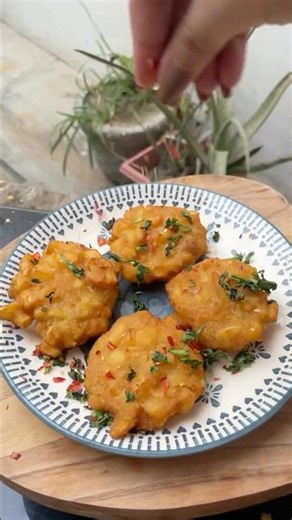 Crispy Aloo Pakoras🥔💥|Easy & Quick Tea-Time Snack❤️#shorts #snacks #snacks #viralvideo #shortsfeed