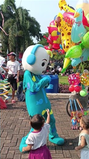 badut melon dance satu tambah satu