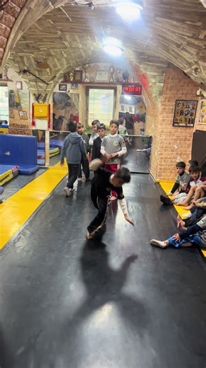 Arura Power Fight Club: Strength and Discipline in MMA