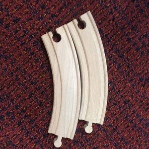 This train track illusion is driving the internet insane. | Insider Entertainment