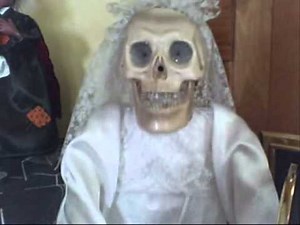 Animated Talking Skeleton Bride (Gemmy 1998)