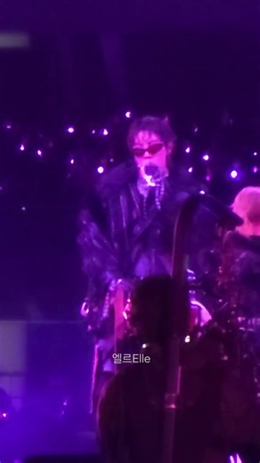 Spinnin’ up, down. Just round and round. I’m fallin’ apart. Still bound to ground 멈출 수 없는 굴레 속 내 동심이