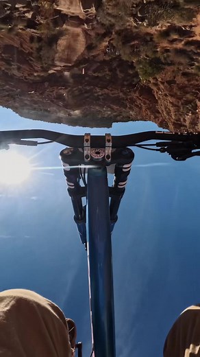 History MADE 🗣️ #RobinGoomes is the first woman to win #RedBullRampage. Congrats to all of the competitors for progressing the sport to new levels 🏆 #gopro #gopropov #pov #gopromtb #mtb #bike #givesyouwiiings