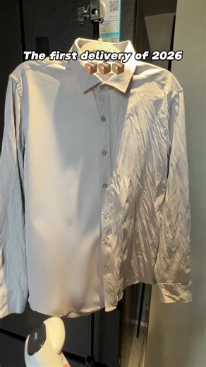 If it needs setup, it’s already too much. neakasamagic vacuum steamer clothes steamer #neakasa #neakasamagic1 #vacuumsteamer #vacuumiron #portablesteamer #steamiron #busylife #morninghacks #workingmom #quickwrinklefix #timesavinghacks #tiktokmademebuyit #wrinklefreelnminutes