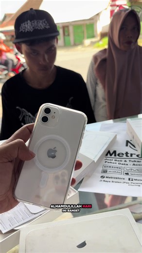 Buy Sold Out iPhone 11 64GB in Banyuwangi