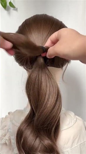How to Tie a Perfect Low Ponytail - Quick & Easy Hairstyle Guide