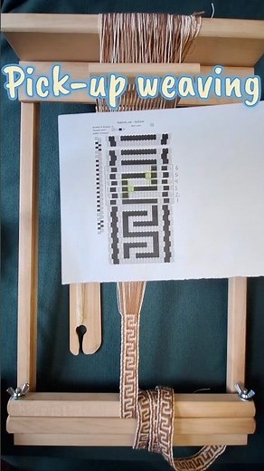 Greek key pattern in plain weave with pick-up #weaving