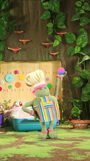 just trying to pass the time while we wait for @Thetinychefshow Watch with your family 4/8 on Nickelodeon