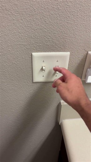 How To Turn Off The Lights #tutorial #shorts #electrician