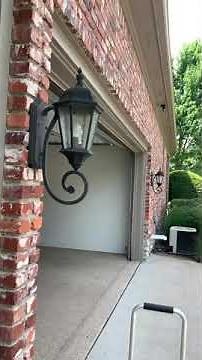 Cleaning outdoor lanterns and lamps