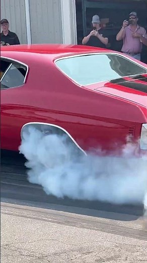 1970 Chevelle SS 454 LS 6 doing a massive burnout !!!!