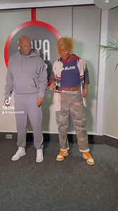 Thabo "Tbose" Mokwele Page dusted off his dancing shoes and showed us how it’s done! 😂🚀🔥🔥 Moghelingz #Kaya959 #KWENZAKALANI | Kaya 959