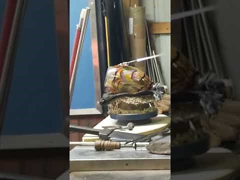 John Fenton making swung vases @ Fenton's Collectibles studio