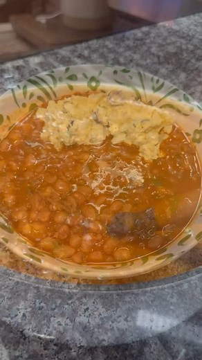 Nelly Valenzuela on Instagram: "Mexican Style Chili Beans This Mexican-inspired Chili Beans recipe is perfect for your next BBQ or potluck. Loaded with ground beef, flavorful longaniza, spices and lots of beans make a delicious comforting meal!!! #chilibeans #beans #mexicanbeans #frijoles #daisymayscookingandmore #frijolescharros #frijolespuercos #mexicanfood #food #foodie #foodies #foodiesofinstagram #recipe #recipes #cooking #instagramfood #instagramfoodie #instagramfoodies #instagramrecipes #