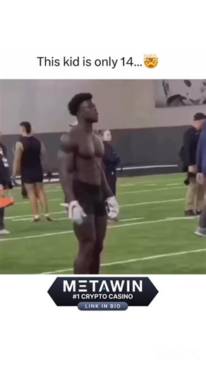 Football and Sports Content on Instagram: "Ain’t no way.."