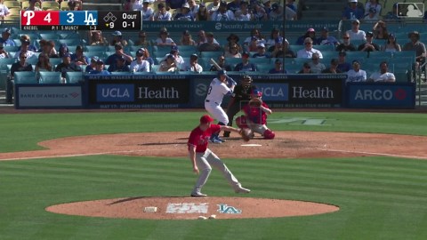 Roman Quinn atrapa lanzándose