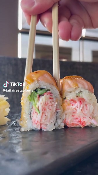 One of everything please🙋‍♀️ #sushilover #japanesefood #detroitsushi #taifaisushi #salmonroll