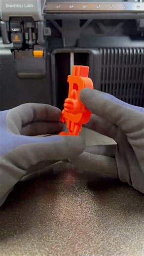 H2C printed a Bitcoin figure #3dprinting #3dprint #3dbrothers #Bitcoin
