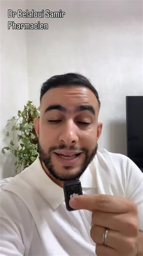 ‎فارماسي في دارك‎ on Instagram‎: "هل تعاني من سعال مزعج لا يختفي، رغم أن صدرك سليم؟ هل يزداد بعد الأكل أو عند الاستلقاء، ويصاحبه تنحنح أو إحساس بشيء في الحلق؟ في هذا الفيديو سنتحدث عن السعال المعدي (Toux gastrique)، مرض شائع لكن كثيرًا ما يُساء فهمه، حيث يكون مصدر السعال من المعدة وليس من الرئتين، وغالبًا بسبب ارتجاع الأحماض أو الغازات الصاعدة من المعدة. سنتعرف معًا على: ما هو السعال المعدي؟ ما أسبابه وأعراضه؟ كيف نميّزه عن السعال التنفسي؟ وما هي طرق الوقاية والعلاج البسيطة. تابع معنا لتفهم السب