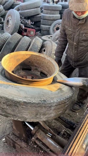 Easy Way to Remove Wheel Hub from Tire – Step-by-Step Tutorial!