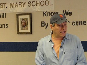 TV Anchor Devin Scillian Celebrates National Reading Month in Royal Oak