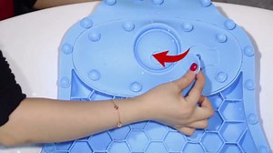 Silicone Bath Pillow for Tub – Ergonomic Bathtub Headrest with Inflatable Air Cushion, Non-Slip Suction Cups & Neck/Back Support – Comfortable Spa Bath Accessory for Relaxation (Blue)