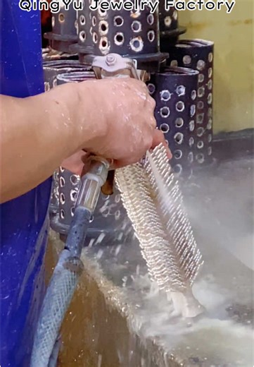 Cooling and Cleaning Process of Silver Jewelry
